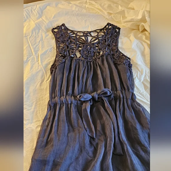 Dress - Picture 1 of 4